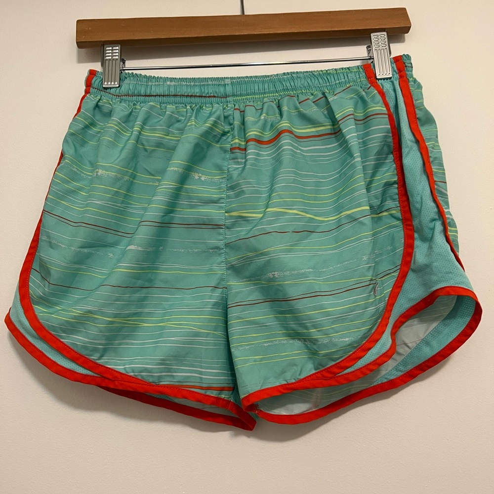 Nike Women's Tempo Fashion Shorts
